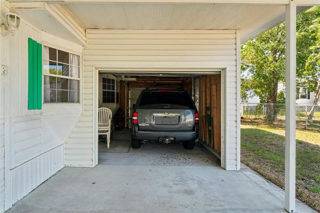 8021 WESTERN CIRCLE DRIVE, Brooksville, FL 34613