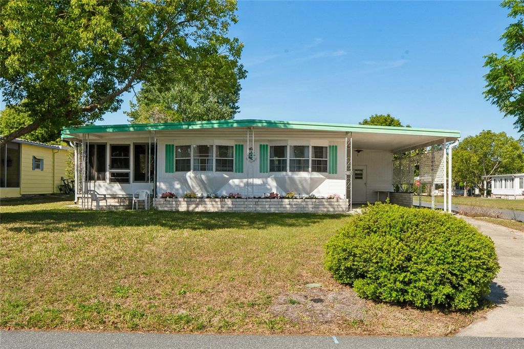8021 WESTERN CIRCLE DRIVE, Brooksville, FL 34613