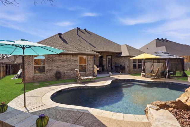 1401 Joshua Way, Granbury, TX 76048