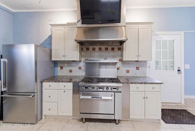 1103 Bayview Avenue, Bayville, NJ 08721