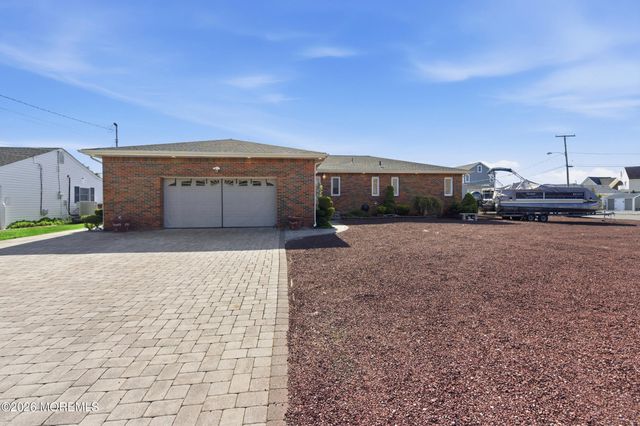 1103 Bayview Avenue, Bayville, NJ 08721