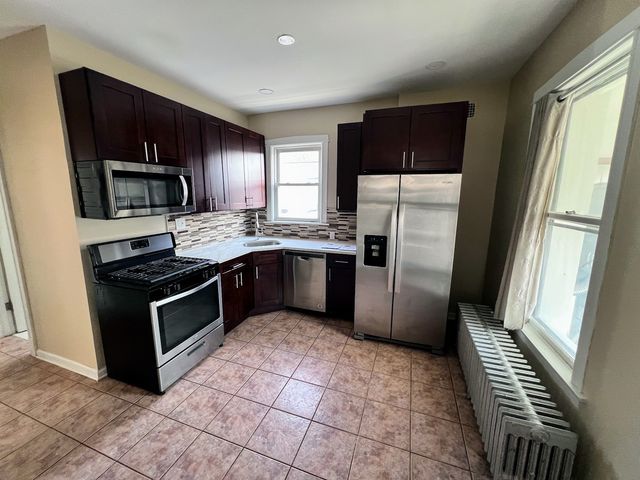 2310 N Hamlin Avenue 1F, Chicago, IL 60647