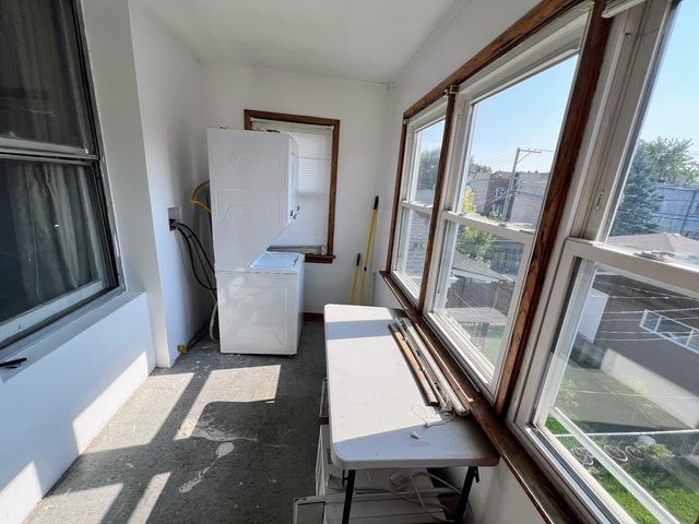 2310 N Hamlin Avenue 1F, Chicago, IL 60647