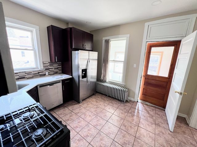 2310 N Hamlin Avenue 1F, Chicago, IL 60647