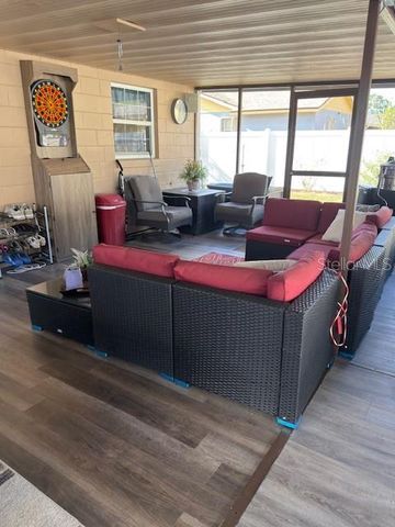 602 HICKORY LAKE DRIVE, Brandon, FL 33511