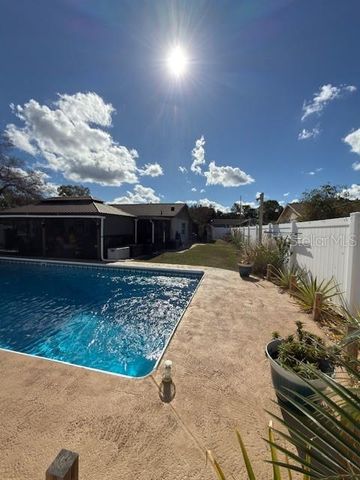 602 HICKORY LAKE DRIVE, Brandon, FL 33511