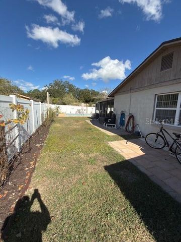 602 HICKORY LAKE DRIVE, Brandon, FL 33511