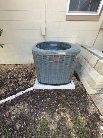 602 HICKORY LAKE DRIVE, Brandon, FL 33511