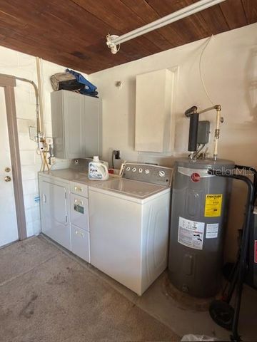 602 HICKORY LAKE DRIVE, Brandon, FL 33511