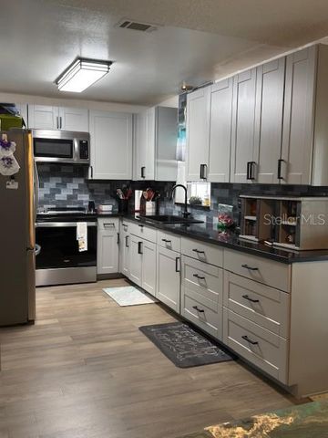 602 HICKORY LAKE DRIVE, Brandon, FL 33511