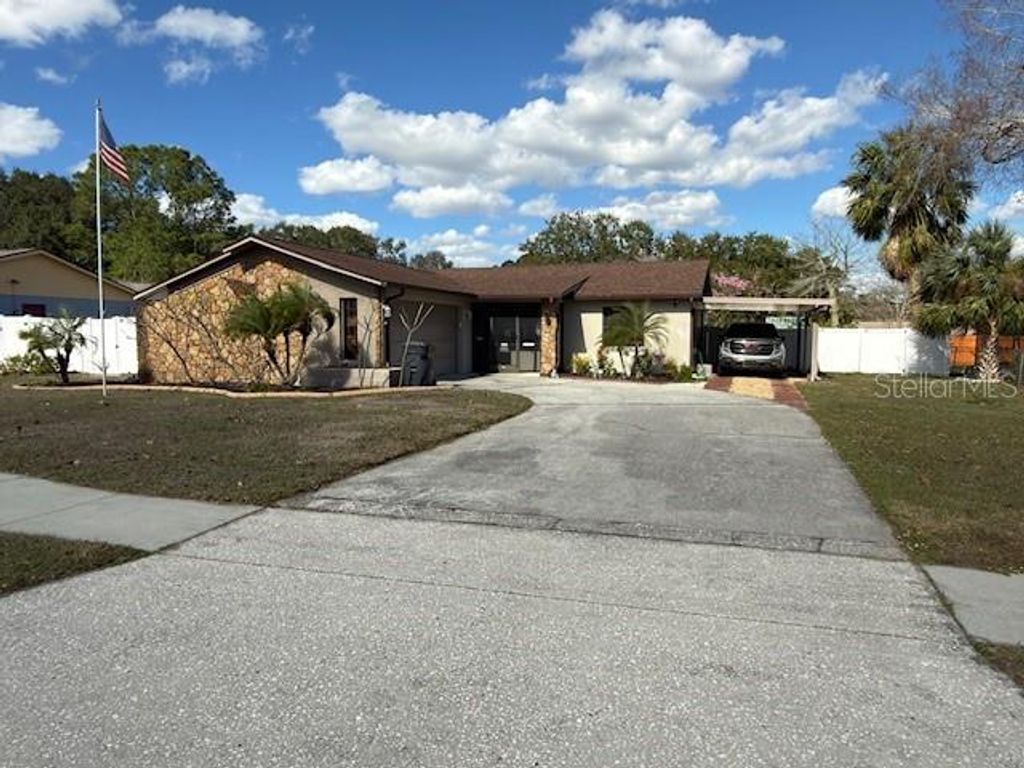 602 HICKORY LAKE DRIVE, Brandon, FL 33511