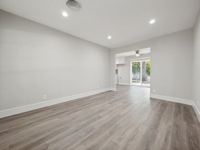 2915 Hollandale Lane, Farmers Branch, TX 75234