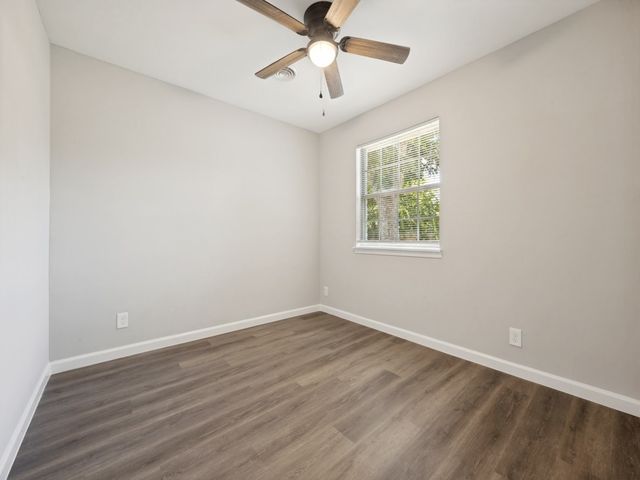 2915 Hollandale Lane, Farmers Branch, TX 75234