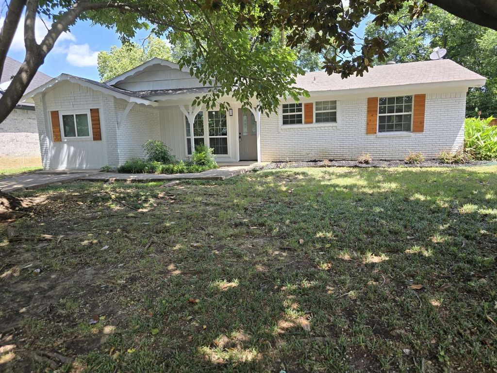 2915 Hollandale Lane, Farmers Branch, TX 75234
