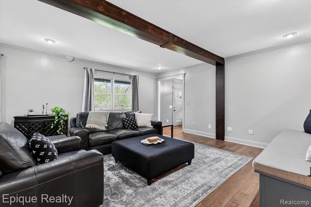 3710 Frains Lake Road, Ann Arbor, MI 48105