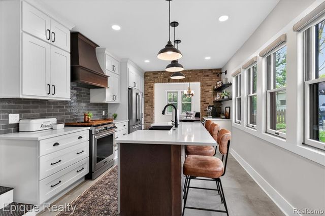 3710 Frains Lake Road, Ann Arbor, MI 48105