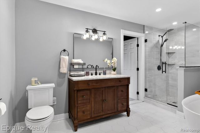 3710 Frains Lake Road, Ann Arbor, MI 48105