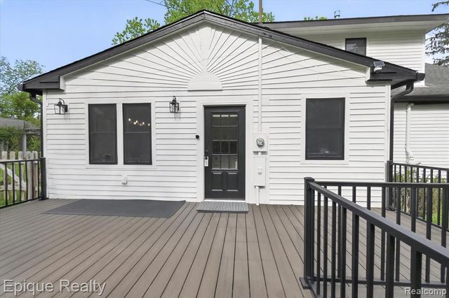 3710 Frains Lake Road, Ann Arbor, MI 48105