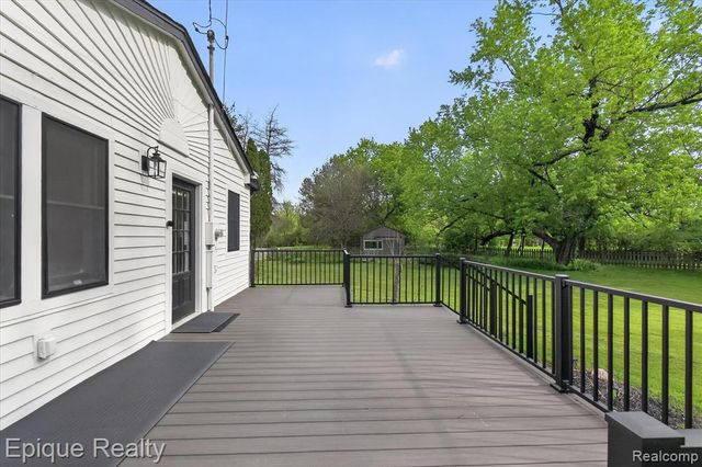 3710 Frains Lake Road, Ann Arbor, MI 48105
