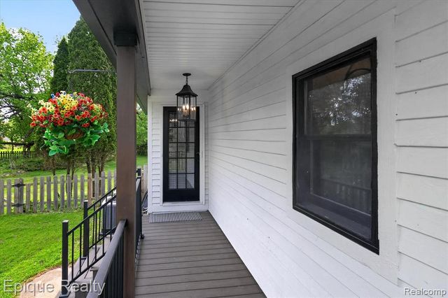 3710 Frains Lake Road, Ann Arbor, MI 48105