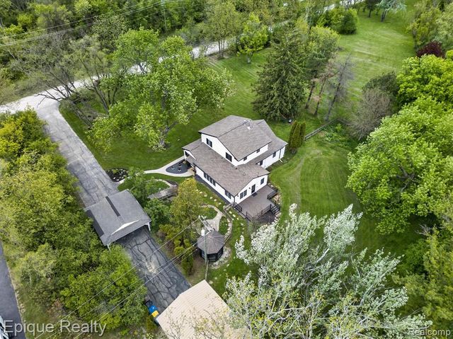 3710 Frains Lake Road, Ann Arbor, MI 48105