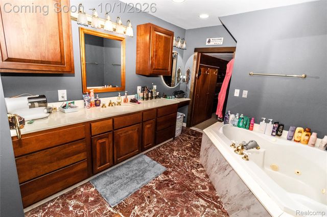 221 Lincoln Street, Lapeer, MI 48446