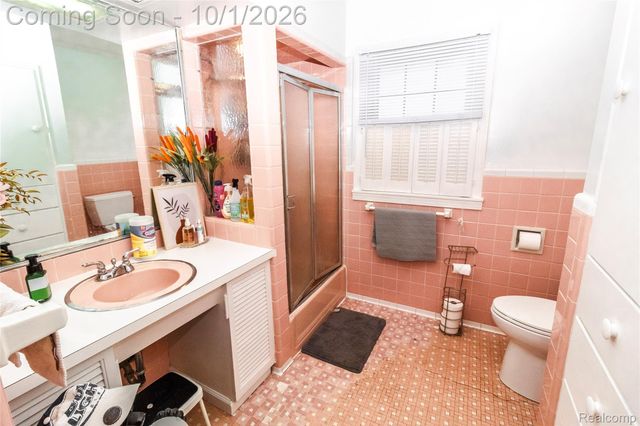221 Lincoln Street, Lapeer, MI 48446