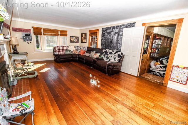 221 Lincoln Street, Lapeer, MI 48446
