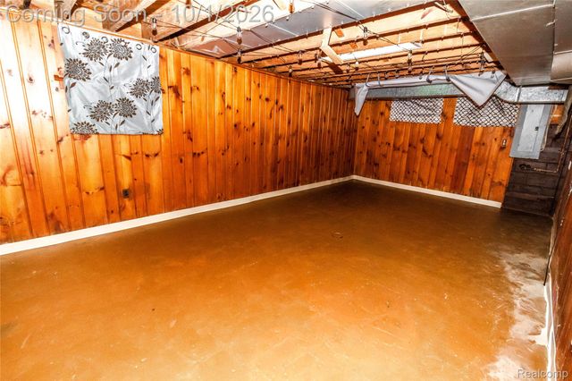 221 Lincoln Street, Lapeer, MI 48446