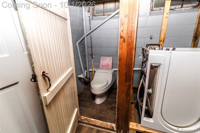 221 Lincoln Street, Lapeer, MI 48446