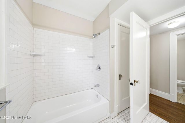 1971 Bardstown Rd APT 5, Louisville, KY 40205