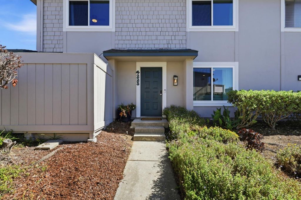 4225 Topsail Court, Soquel, CA 95073