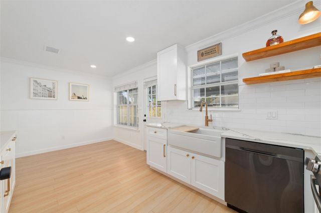 15326 E Hampton Circle, Houston, TX 77071