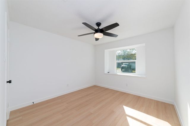 15326 E Hampton Circle, Houston, TX 77071