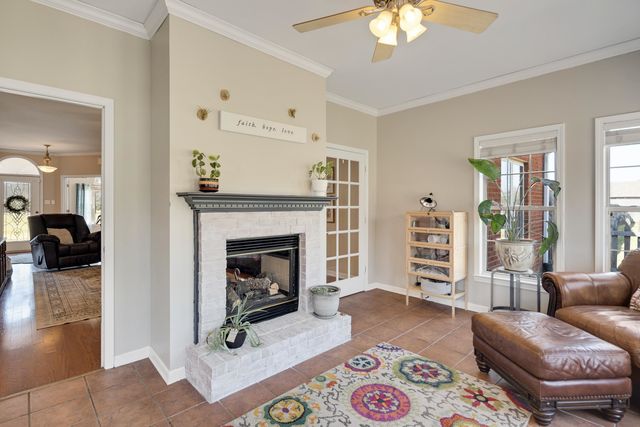 110 KYLIE GAYLE RD, Oakland, TN 38060