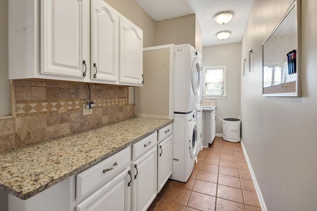 110 KYLIE GAYLE RD, Oakland, TN 38060