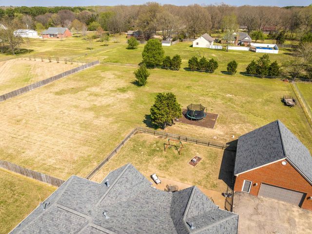 110 KYLIE GAYLE RD, Oakland, TN 38060