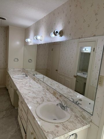 67 E Canyonview Drive, Ransom Canyon, TX 79366