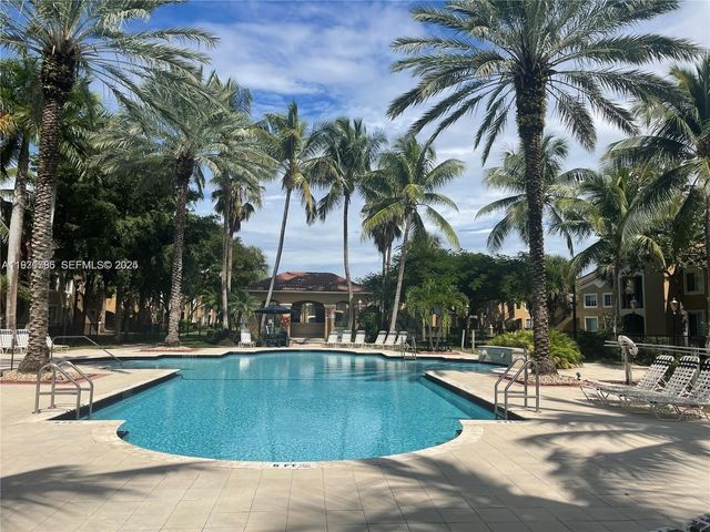 8070 N Nob Hill Rd 108, Tamarac, FL 33321