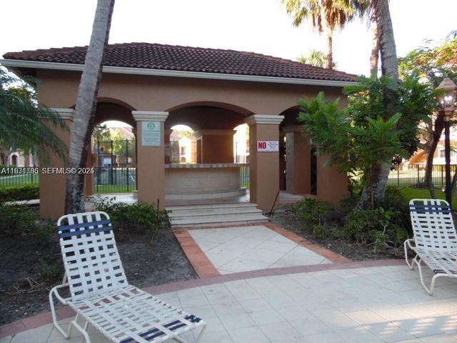 8070 N Nob Hill Rd 108, Tamarac, FL 33321