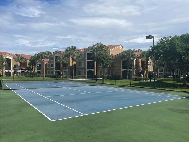 8070 N Nob Hill Rd 108, Tamarac, FL 33321