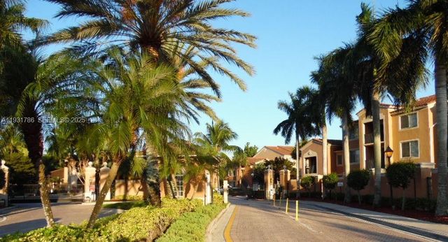 8070 N Nob Hill Rd 108, Tamarac, FL 33321