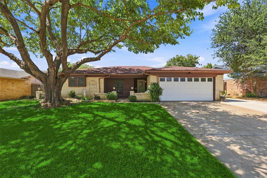 3113 Mossy Oak Lane, Bedford, TX 76021 — exterior