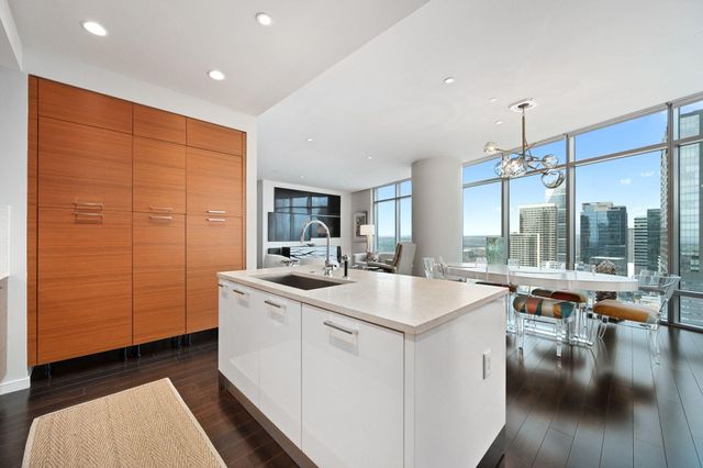 200 Congress Ave 24E, Austin, TX 78701