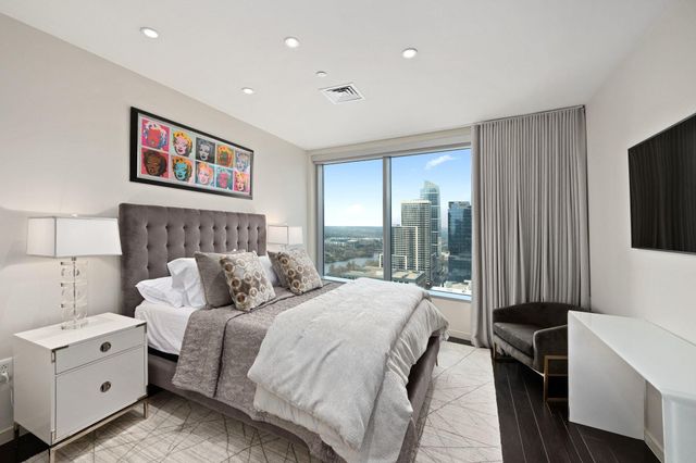 200 Congress Ave 24E, Austin, TX 78701