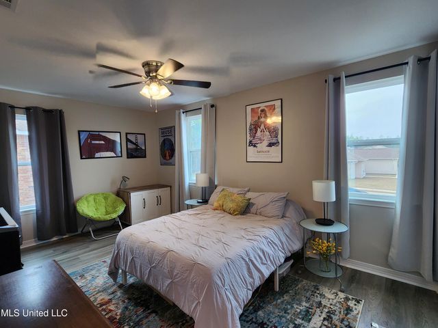 4598 Pinehaven Drive, Ocean Springs, MS 39564