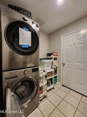 4598 Pinehaven Drive, Ocean Springs, MS 39564