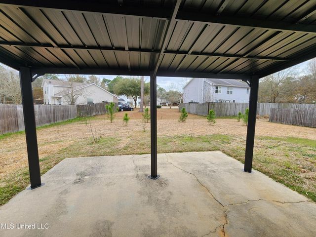 4598 Pinehaven Drive, Ocean Springs, MS 39564