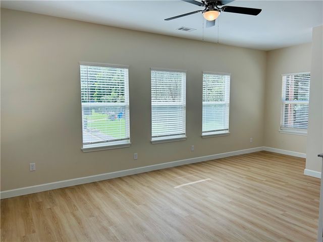 706 E Johnson Avenue B, Springdale, AR 72764