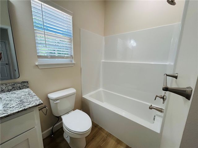 706 E Johnson Avenue B, Springdale, AR 72764